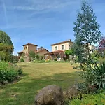 乡村民宿 La Grange Terrou Saint-Germain-de-Confolens