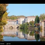 乡村民宿 La Grange Terrou Saint-Germain-de-Confolens